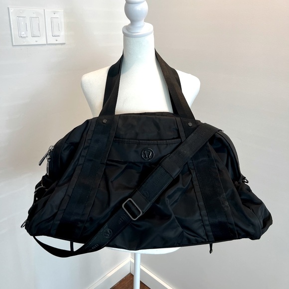 Rare Lululemon workout, yoga or travel bag. - Picture 1 of 13